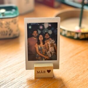 Polaroid com base de madeira mãe